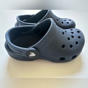 Kids Navy Crocs, Size 8 Toddler